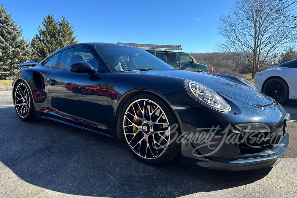2016 Porsche 911 Turbo S image 1