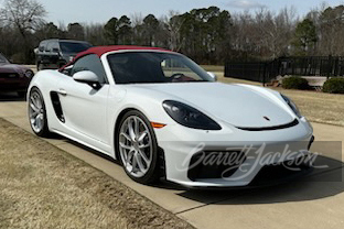 2023 Porsche 718 Spyder image 1