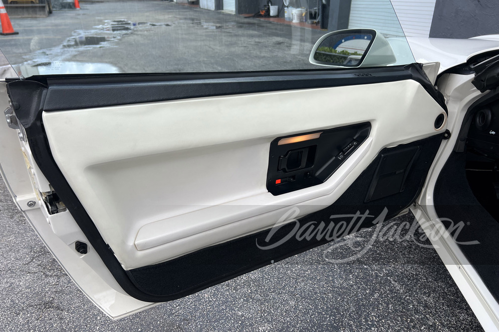 1988 CHEVROLET CORVETTE 35TH ANNIVERSARY EDITION - Vehicle