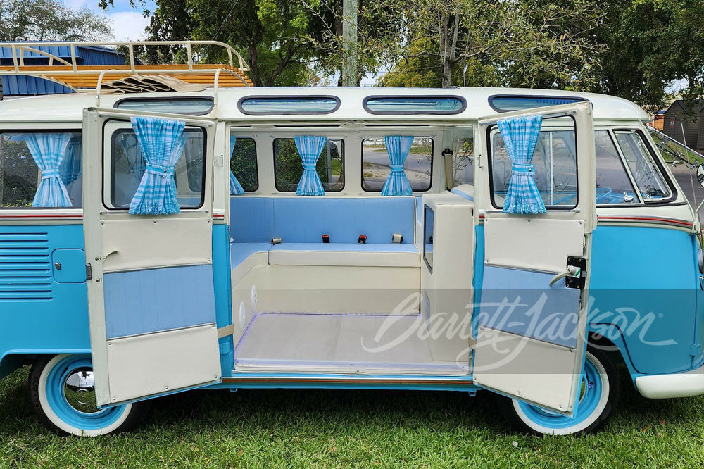 1972 VOLKSWAGEN 23-WINDOW MICROBUS RE-CREATION - Vehicle | Barrett