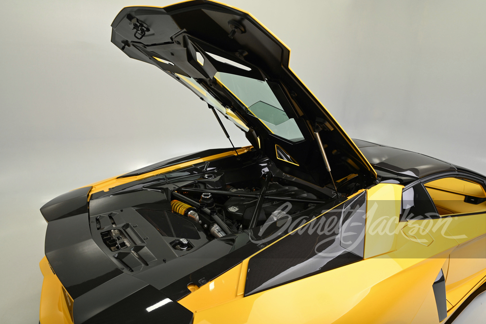 2015 LAMBORGHINI AVENTADOR LP 700-4 ROADSTER - Vehicle | Barrett