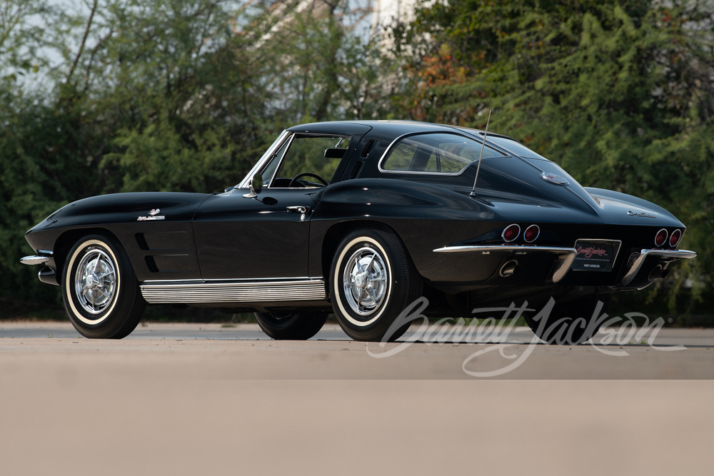 1963 CHEVROLET CORVETTE 327/360 SPLIT-WINDOW FUELIE - Vehicle