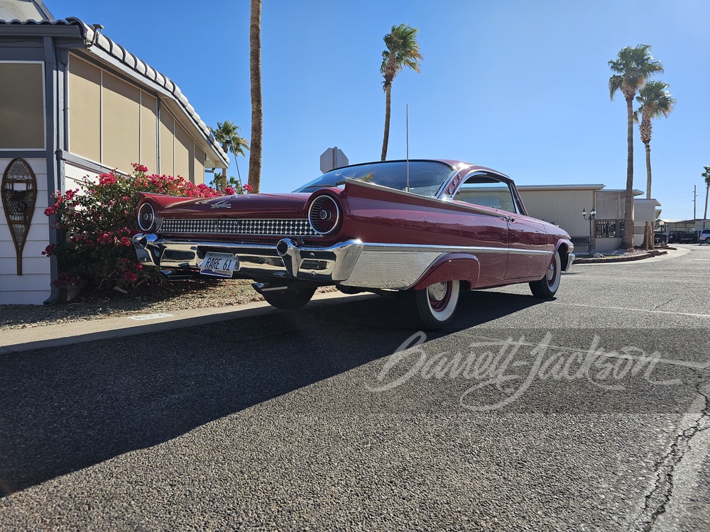 1961 FORD GALAXIE STARLINER - Vehicle | Barrett-Jackson Auction
