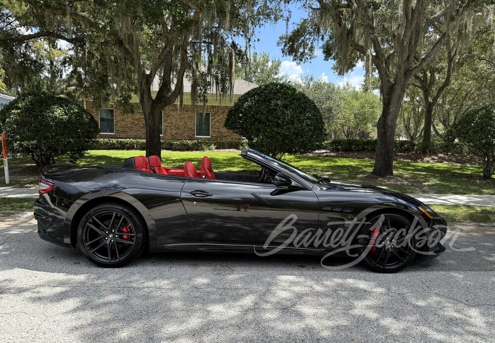 廃盤‼️オートマック 2015 MASERATI GRANTURISMO MC STRADALE CONVERTIBLE - Vehicle