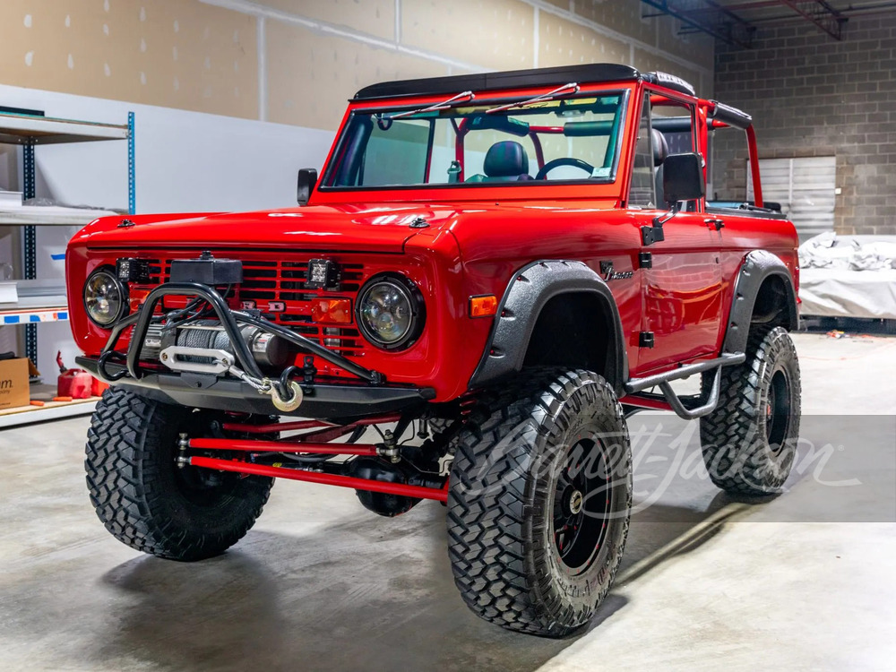 1977 FORD BRONCO CUSTOM SUV FORMERLY OWNED BY KEVIN HART - Vehicle