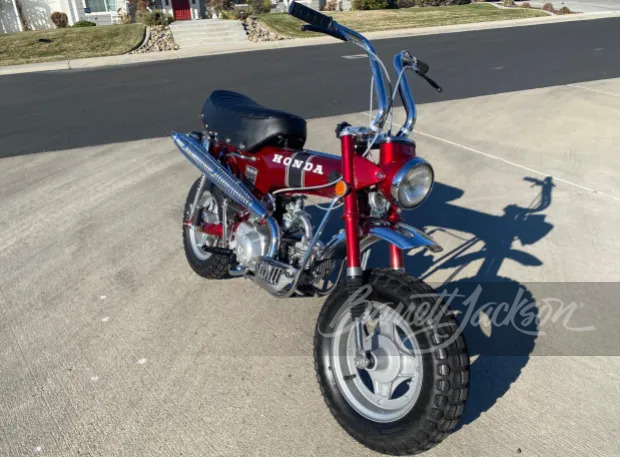 CT70182953