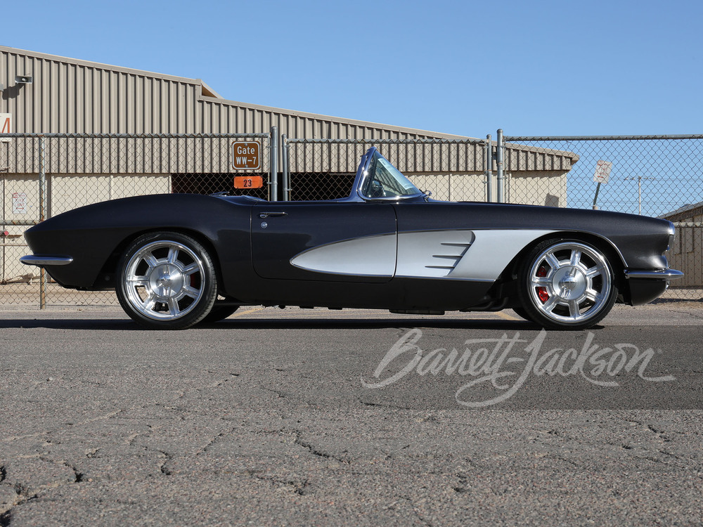 1962 CHEVROLET CORVETTE CUSTOM CONVERTIBLE - Vehicle | Barrett