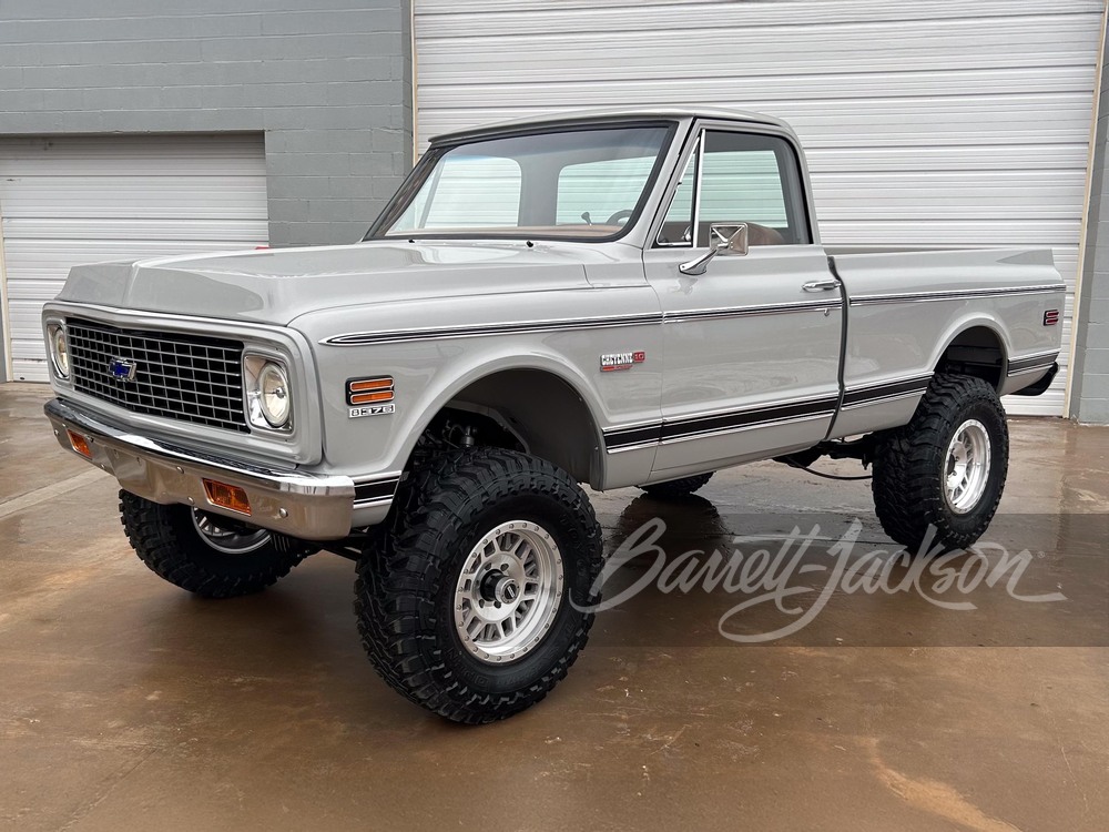 1972 CHEVROLET K10 CHEYENNE SUPER CUSTOM PICKUP - Vehicle