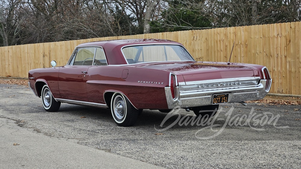 希少！激レア！当時物！amt '64 BONNEVILLE  HARDTOP 1964 PONTIAC BONNEVILLE SPORT COUPE - Vehicle | Barrett-Jackson