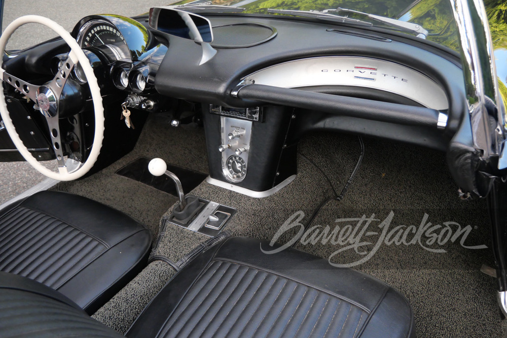 1962 CHEVROLET CORVETTE 327/250 CONVERTIBLE - Vehicle | Barrett