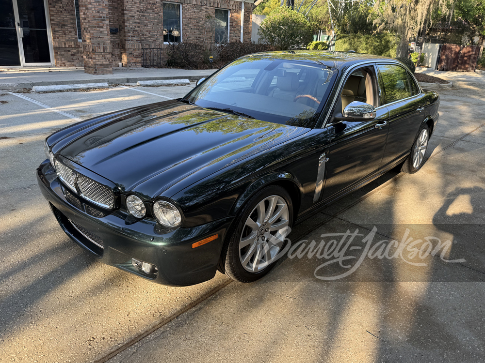 2009 JAGUAR XJ VANDEN PLAS - Vehicle | Barrett-Jackson Auction