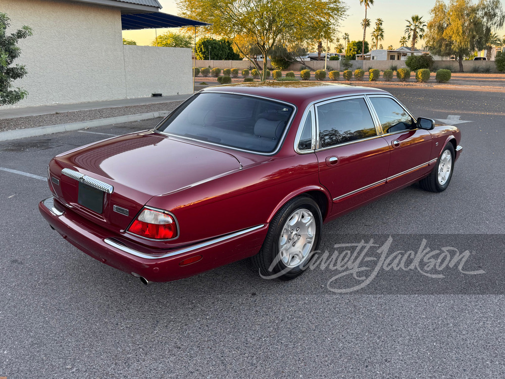 2002 Jaguar XJ8: market value and price history