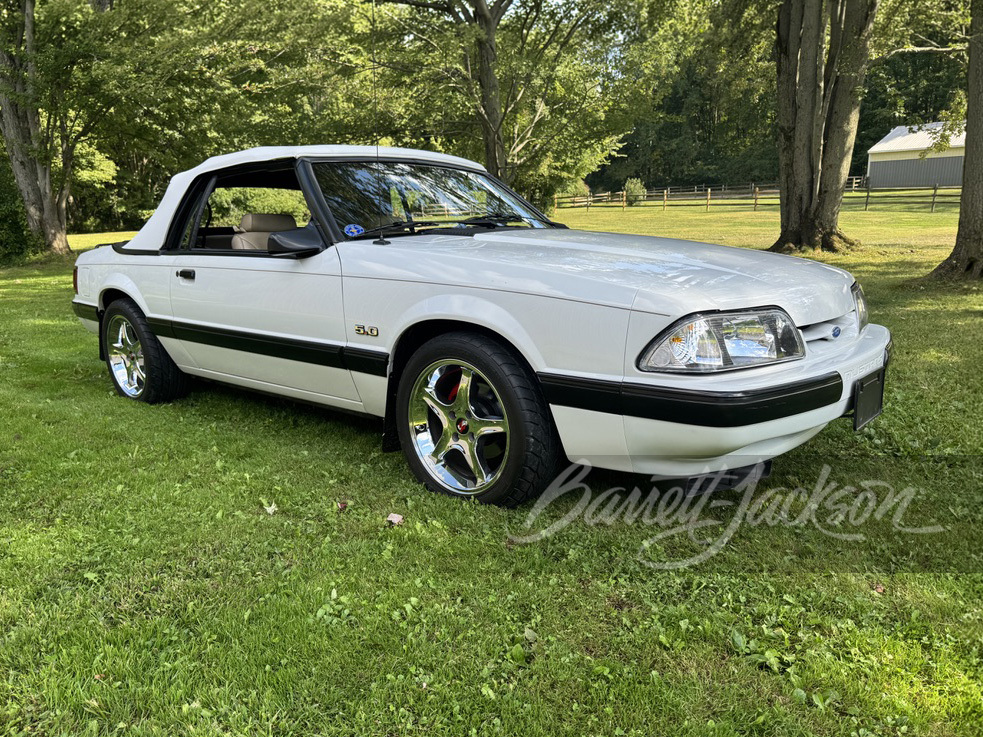 Must Have: Driving Classics(中古品) 1988 FORD MUSTANG LX CONVERTIBLE - Vehicle | Barrett-Jackson