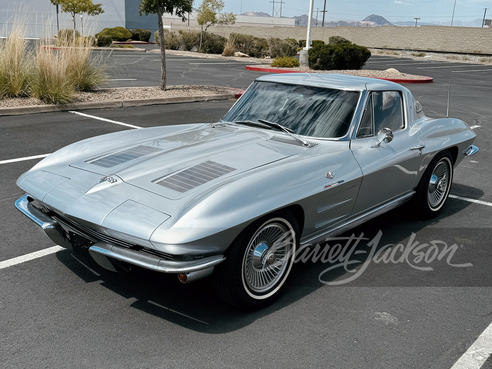 1963 CHEVROLET CORVETTE 327/360 SPLIT-WINDOW FUELIE - Vehicle