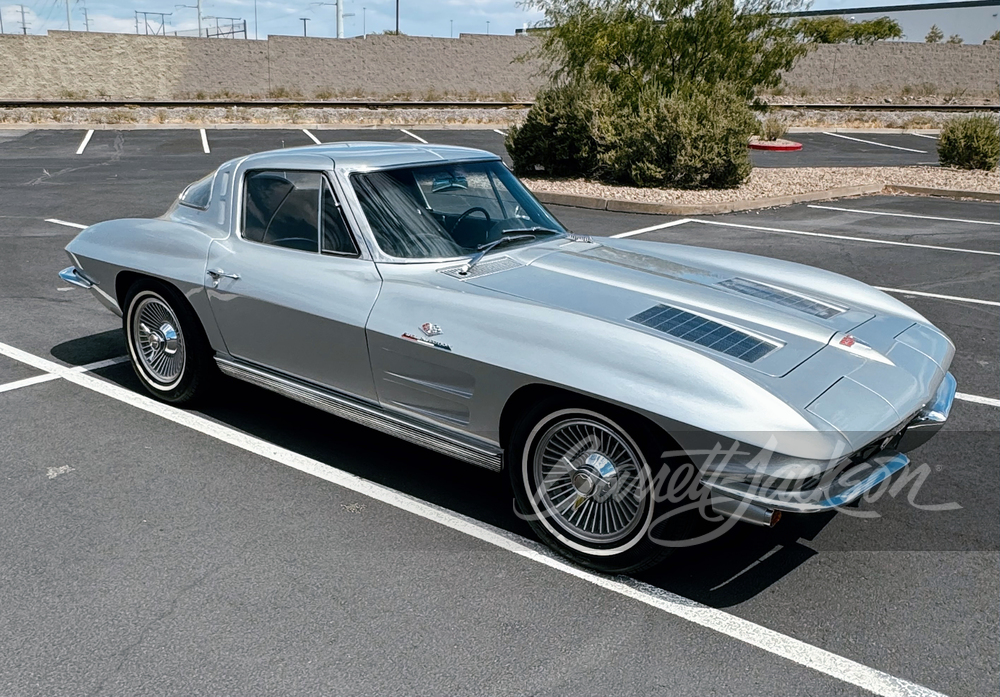 1963 CHEVROLET CORVETTE 327/360 SPLIT-WINDOW FUELIE - Vehicle