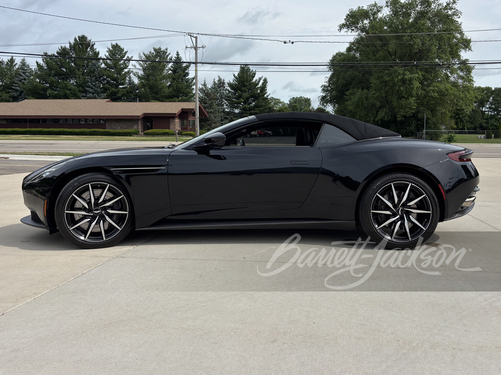 2019 Aston Martin DB11 Volante — photo 1 of 46