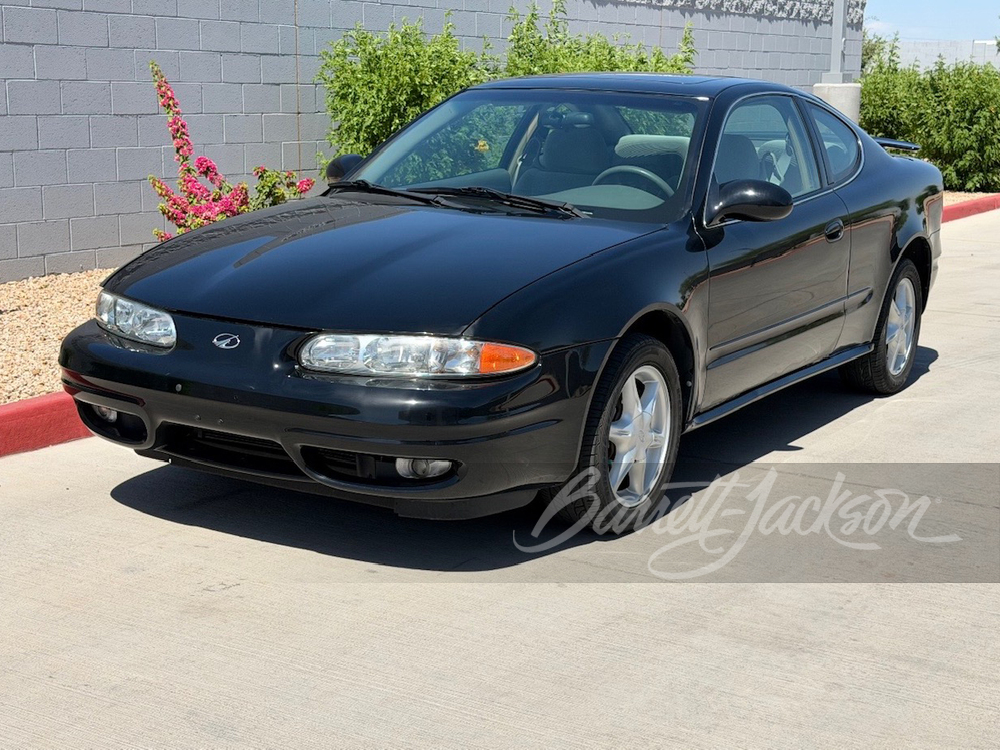 2001 Oldsmobile Alero — photo 1 of 14