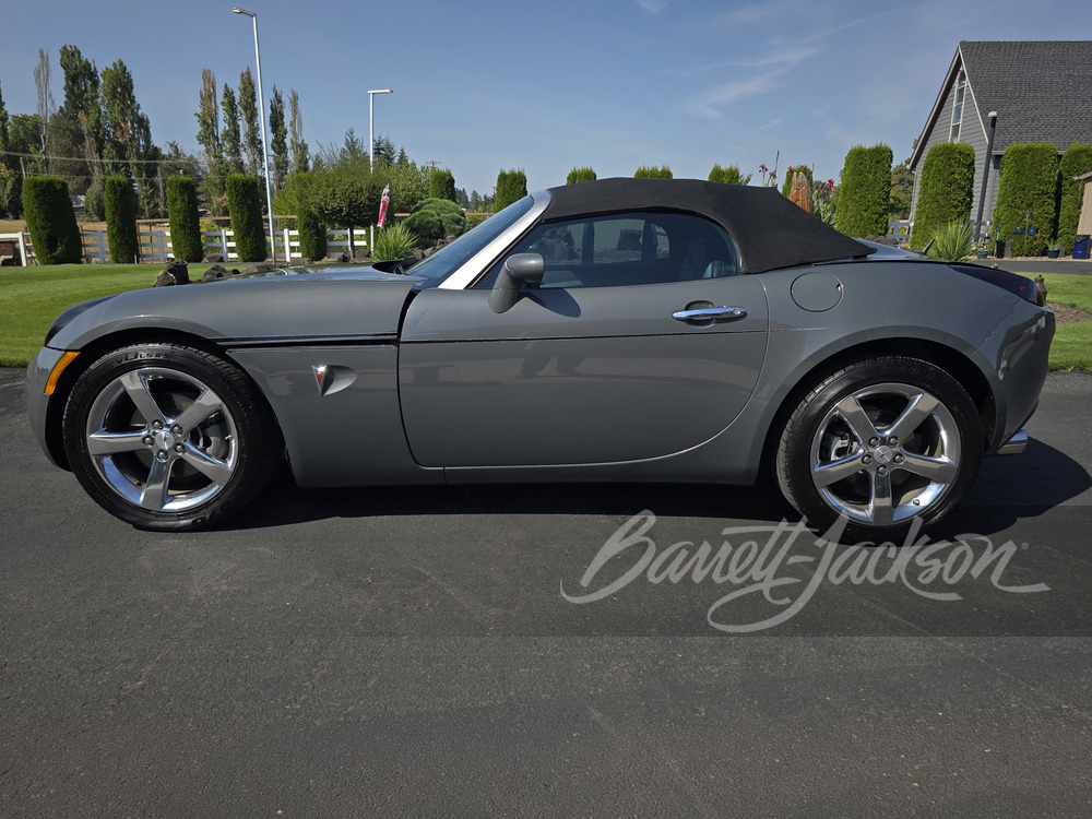 2008 Pontiac Solstice Custom Convertible — photo 1 of 20