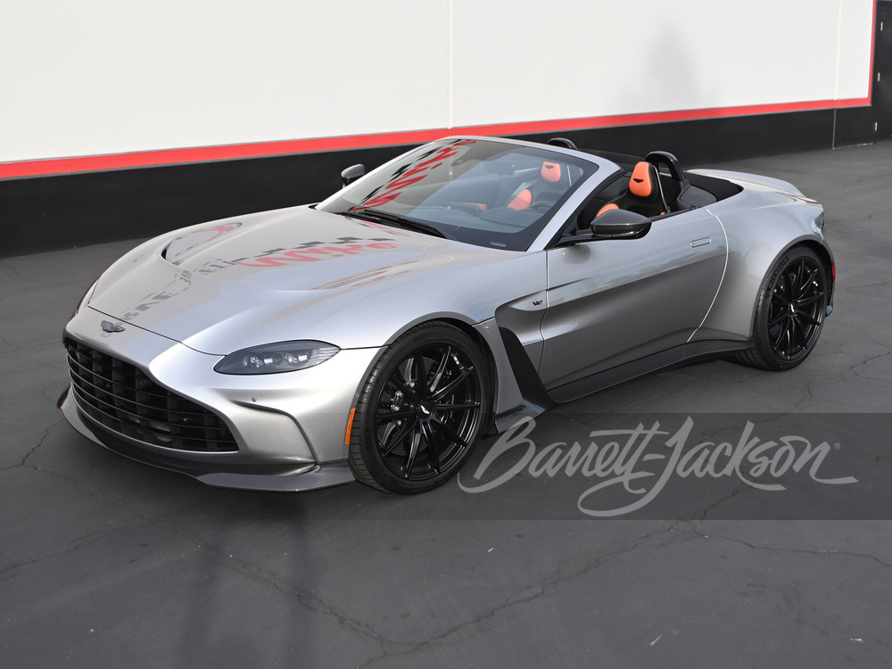 2023 Aston Martin Vantage V12 Roadster — photo 1 of 36