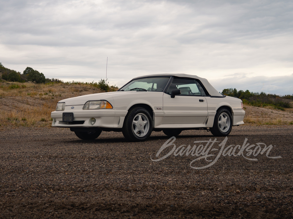 1993 Ford Mustang GT Convertible — photo 1 of 39