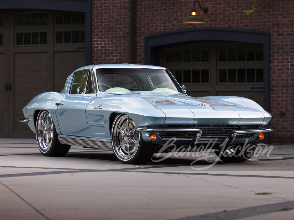 1963 Chevrolet Corvette Custom Split-Window Coupe — photo 1 of 58