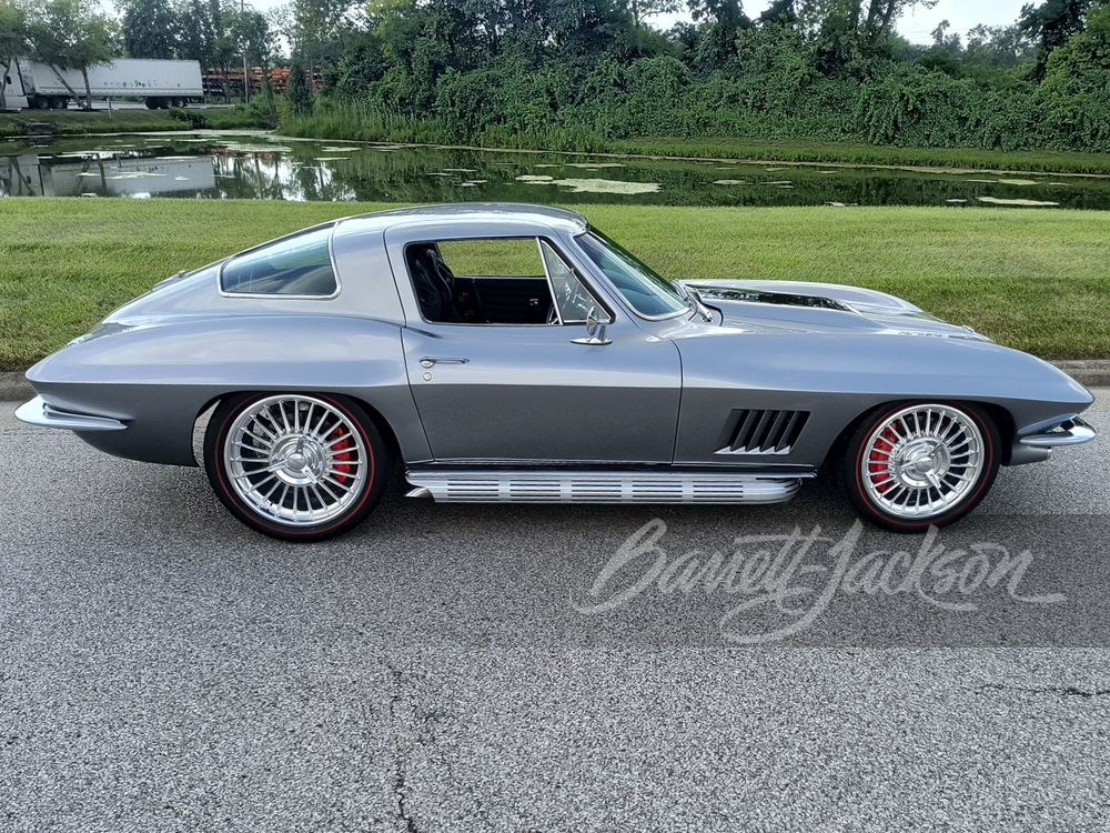 1967 Chevrolet Corvette Custom Coupe — photo 1 of 4
